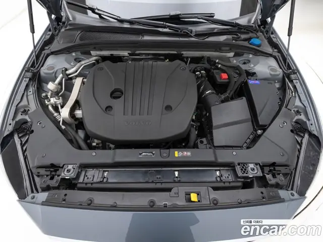 Volvo V60 2022 2.0 автомат (гидро), миниатюра 6