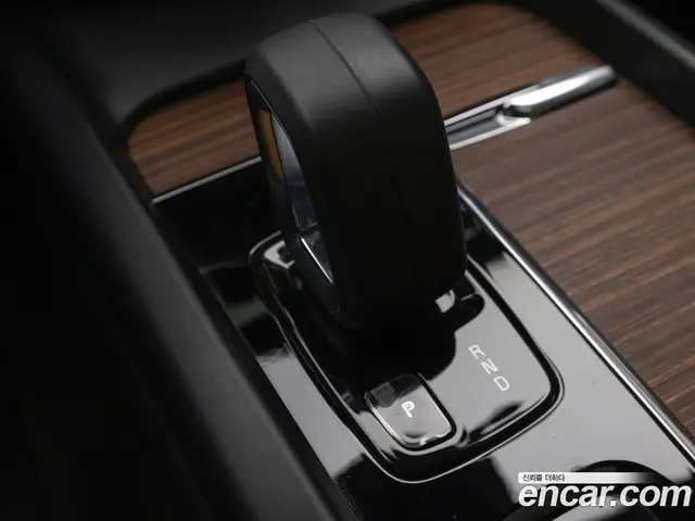 Volvo V60 2022 2.0 автомат (гидро), миниатюра 9