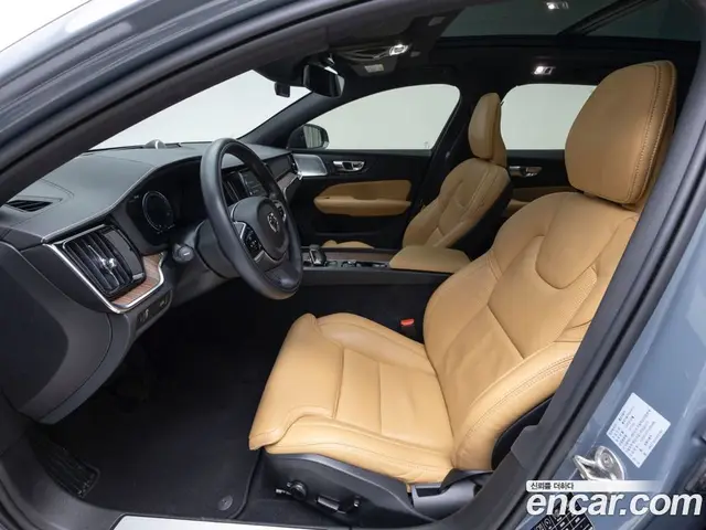 Volvo V60 2022 2.0 автомат (гидро), миниатюра 10