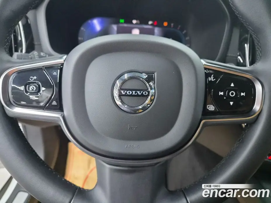 Volvo V60 2023 2.0 автомат (гидро), фото 12