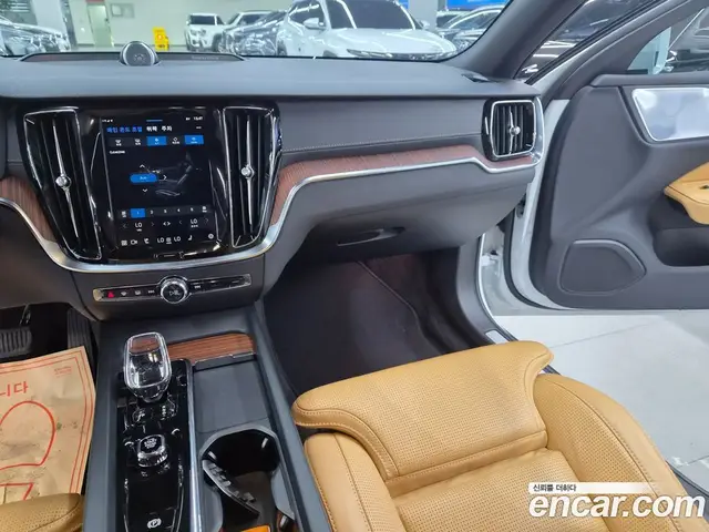 Volvo V60 2023 2.0 автомат (гидро), миниатюра 8