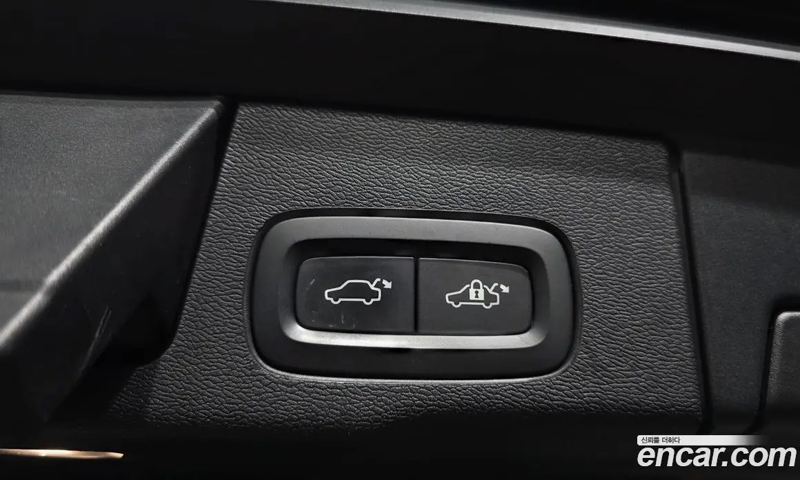 Volvo XC60 2021 2.0 автомат (гидро), фото 28