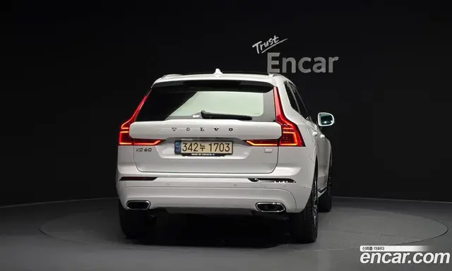 Volvo XC60 2021 2.0 автомат (гидро), миниатюра 4