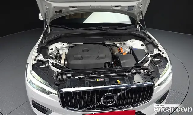 Volvo XC60 2021 2.0 автомат (гидро), миниатюра 6