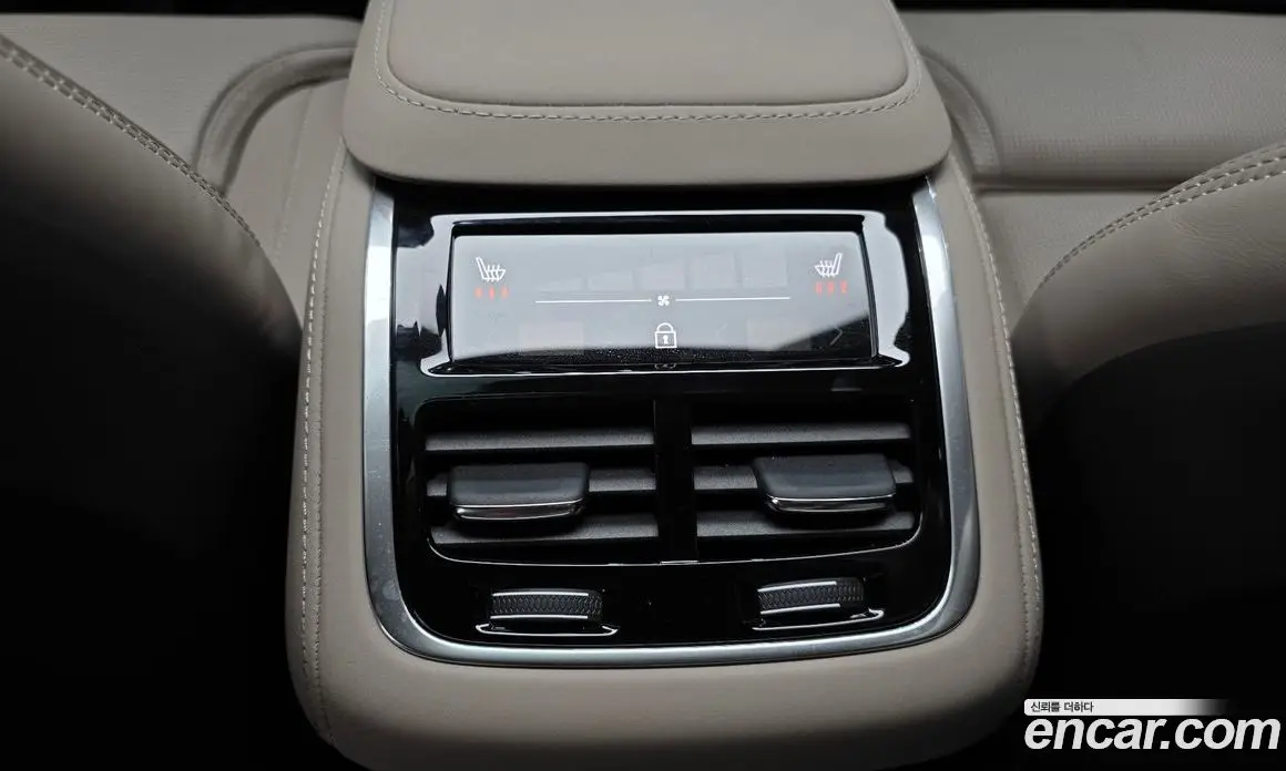 Volvo XC90 2025 2.0 автомат (гидро), фото 34