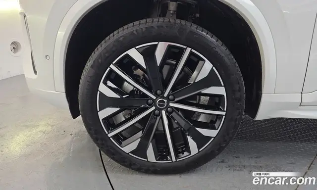 Volvo XC90 2025 2.0 автомат (гидро), миниатюра 5