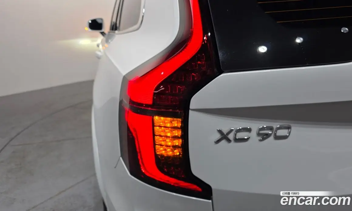 Volvo XC90 2025 2.0 автомат (гидро), фото 9