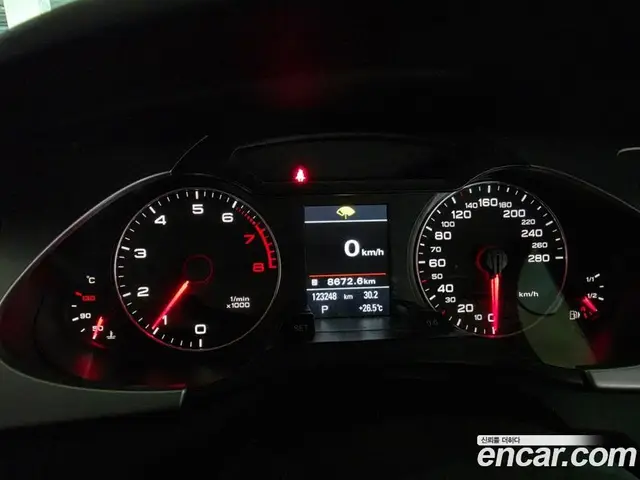 Audi A4 2011 2.0 автомат (гидро), миниатюра 6 Audi A4 2011 2.0 автомат (гидро), миниатюра 6