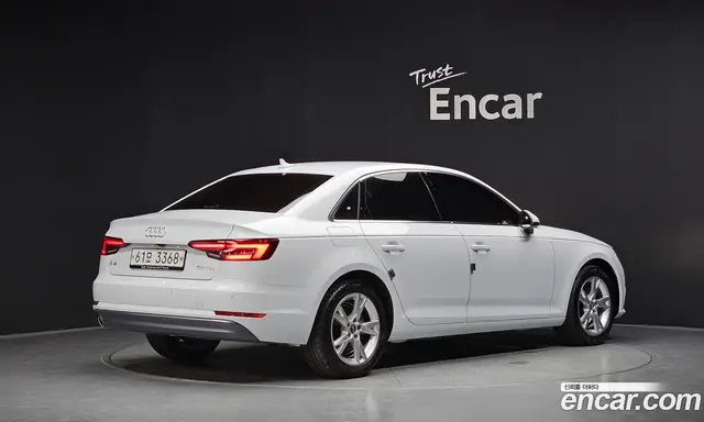 Audi A4 2018 2.0 автомат (гидро), миниатюра 2
