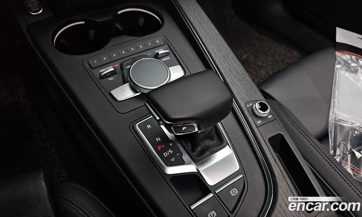 Audi A4 2018 2.0 автомат (гидро), фото 12