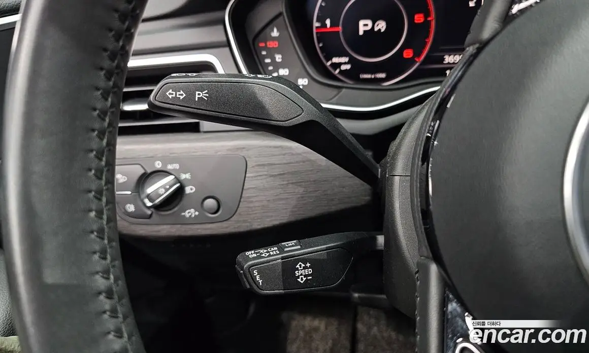 Audi A4 2018 2.0 автомат (гидро), фото 28