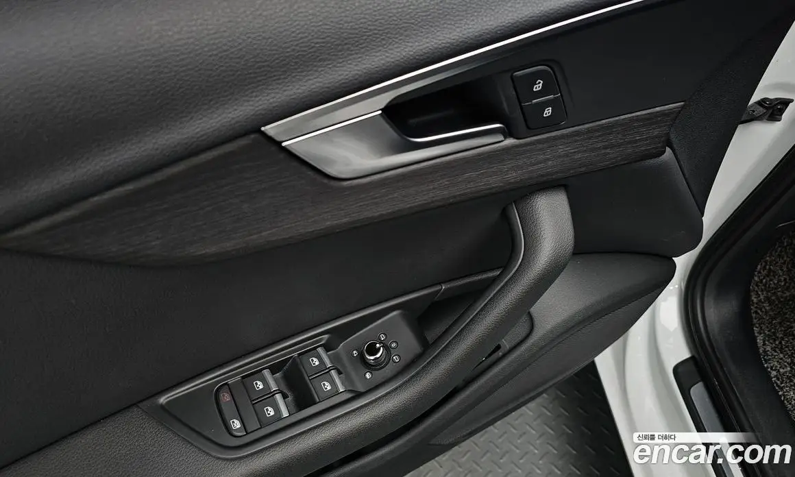Audi A4 2018 2.0 автомат (гидро), фото 29