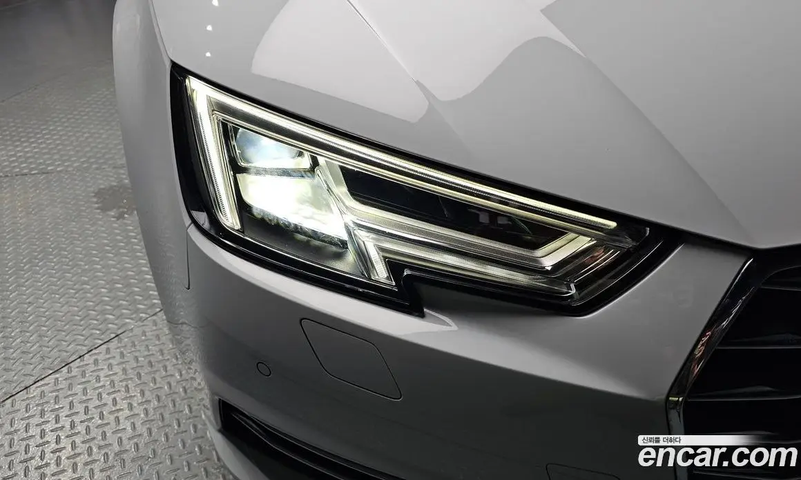 Audi A4 2018 2.0 автомат (гидро), фото 8