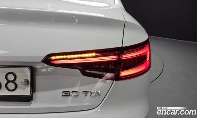 Audi A4 2018 2.0 автомат (гидро), миниатюра 9