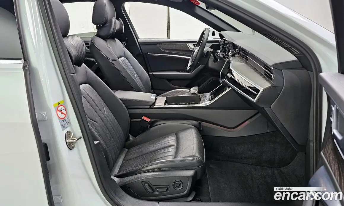 Audi A6 2020 2.0 автомат (гидро), фото 11