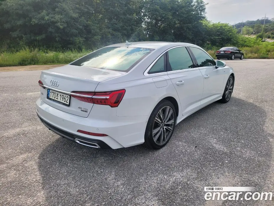 Audi A6 2022 3.0 автомат (гидро), фото 5