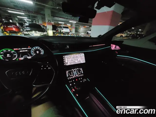 Audi e-tron 2020 автомат (гидро), миниатюра 11