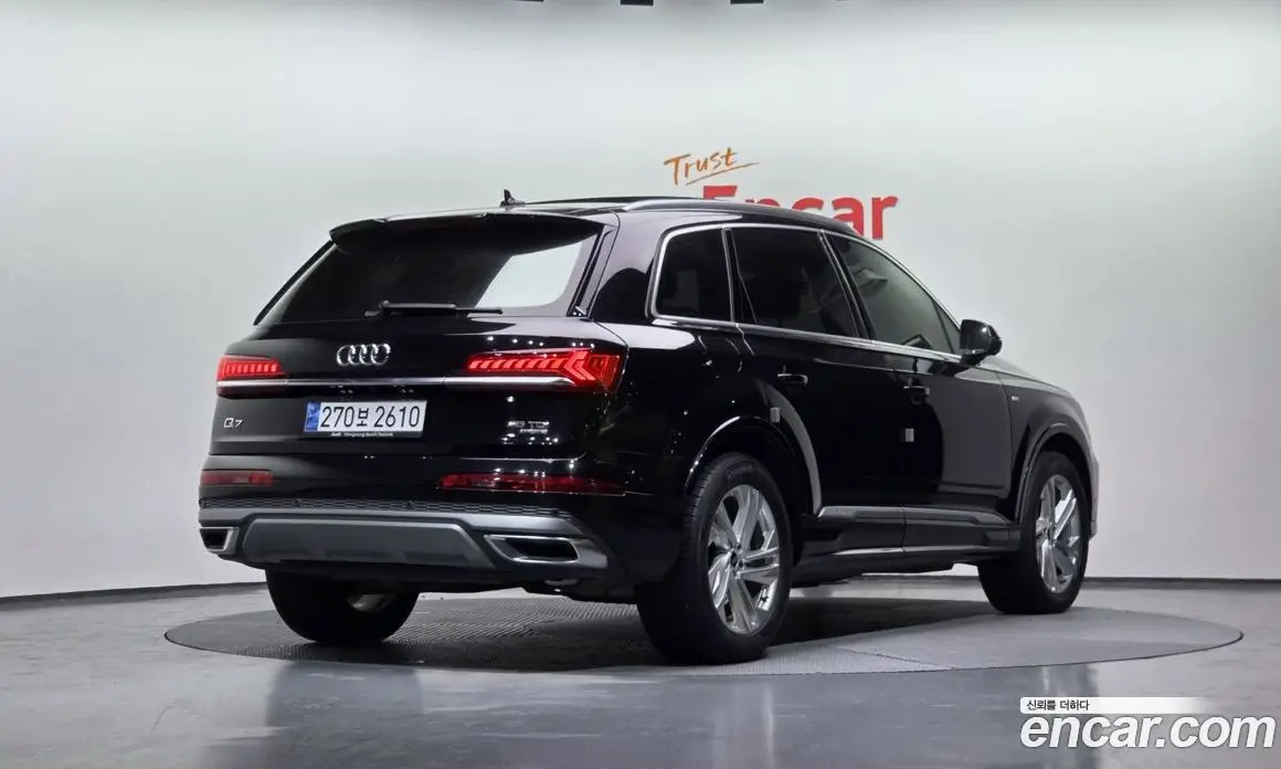 Audi Q7 2021 3.0 автомат (гидро), фото 2 Audi Q7 2021 3.0 автомат (гидро), фото 2