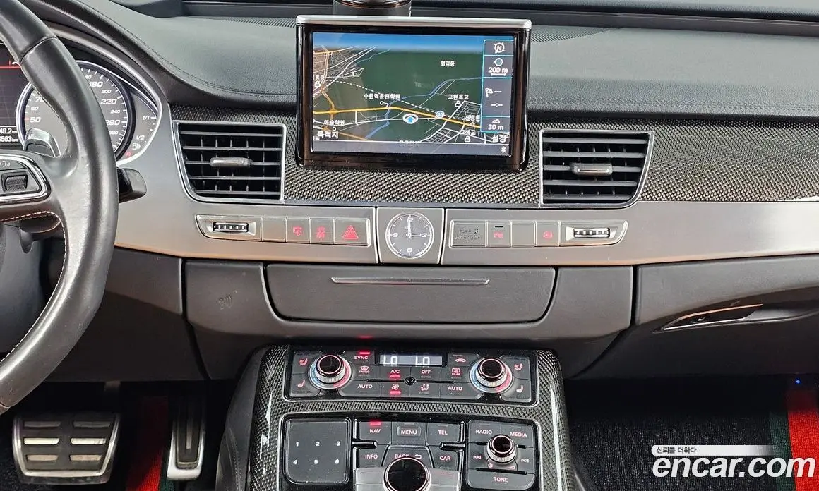 Audi S8 2014 4.0 автомат (гидро), фото 14 Audi S8 2014 4.0 автомат (гидро), фото 14