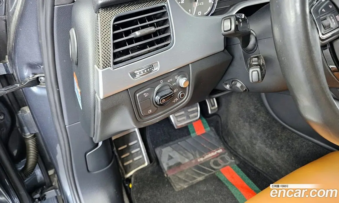 Audi S8 2014 4.0 автомат (гидро), фото 16 Audi S8 2014 4.0 автомат (гидро), фото 16