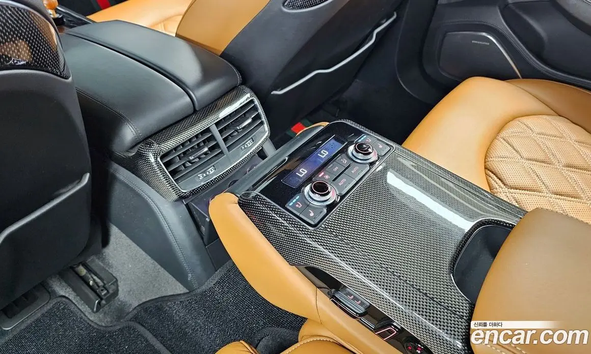 Audi S8 2014 4.0 автомат (гидро), фото 19 Audi S8 2014 4.0 автомат (гидро), фото 19