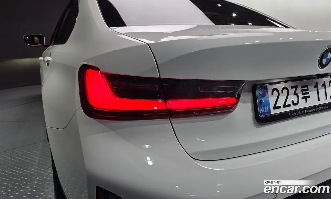 BMW 3 серия 2024 2.0 автомат (гидро), фото 9