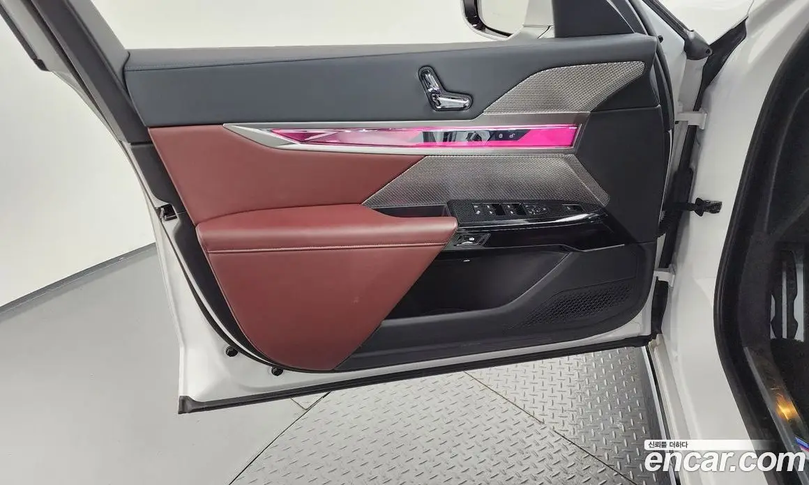 BMW 7 серия 2024 3.0 автомат (гидро), фото 14
