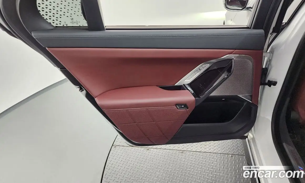 BMW 7 серия 2024 3.0 автомат (гидро), фото 15
