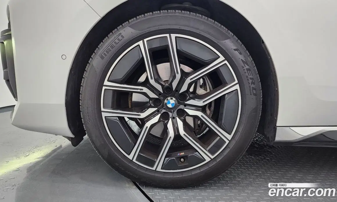 BMW 7 серия 2024 3.0 автомат (гидро), фото 5