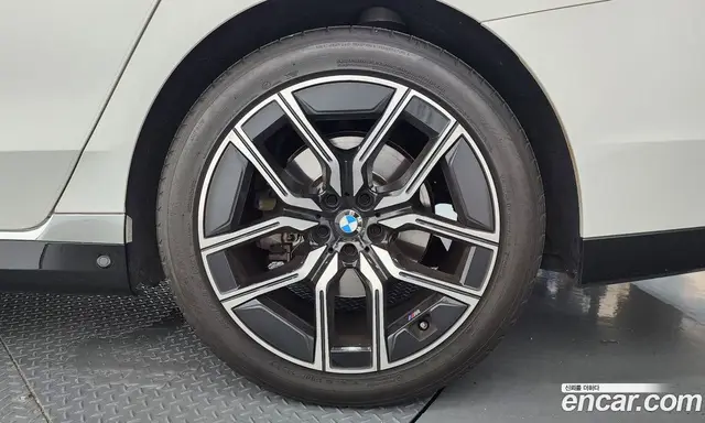 BMW 7 серия 2024 3.0 автомат (гидро), миниатюра 7