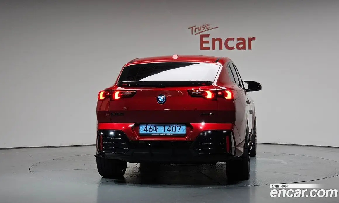 BMW iX2 2024 0.2 автомат (гидро), фото 3