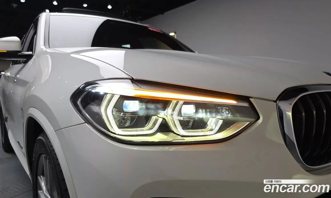 BMW X3 2018 2.0 автомат (гидро), фото 7