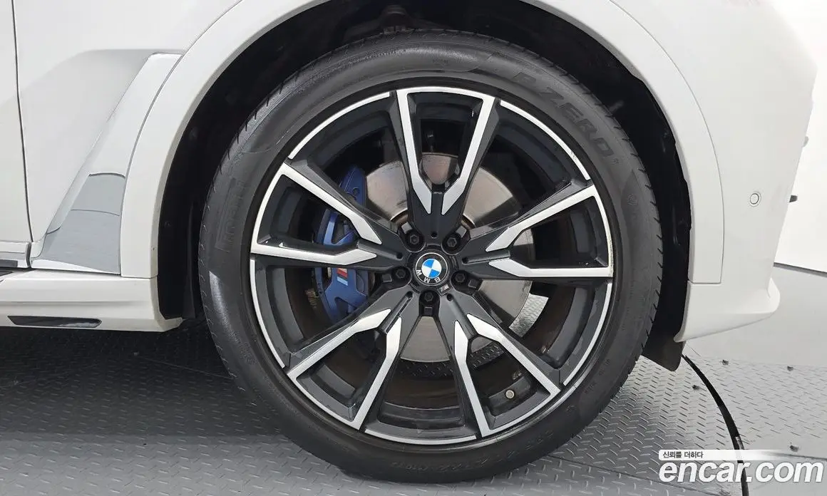 BMW X7 2021 3.0 автомат (гидро), фото 7