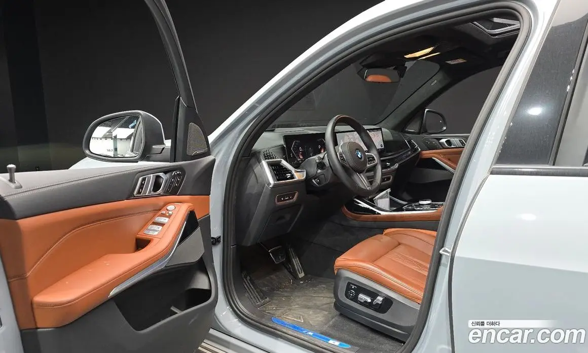 BMW X7 2024 3.0 автомат (гидро), фото 13
