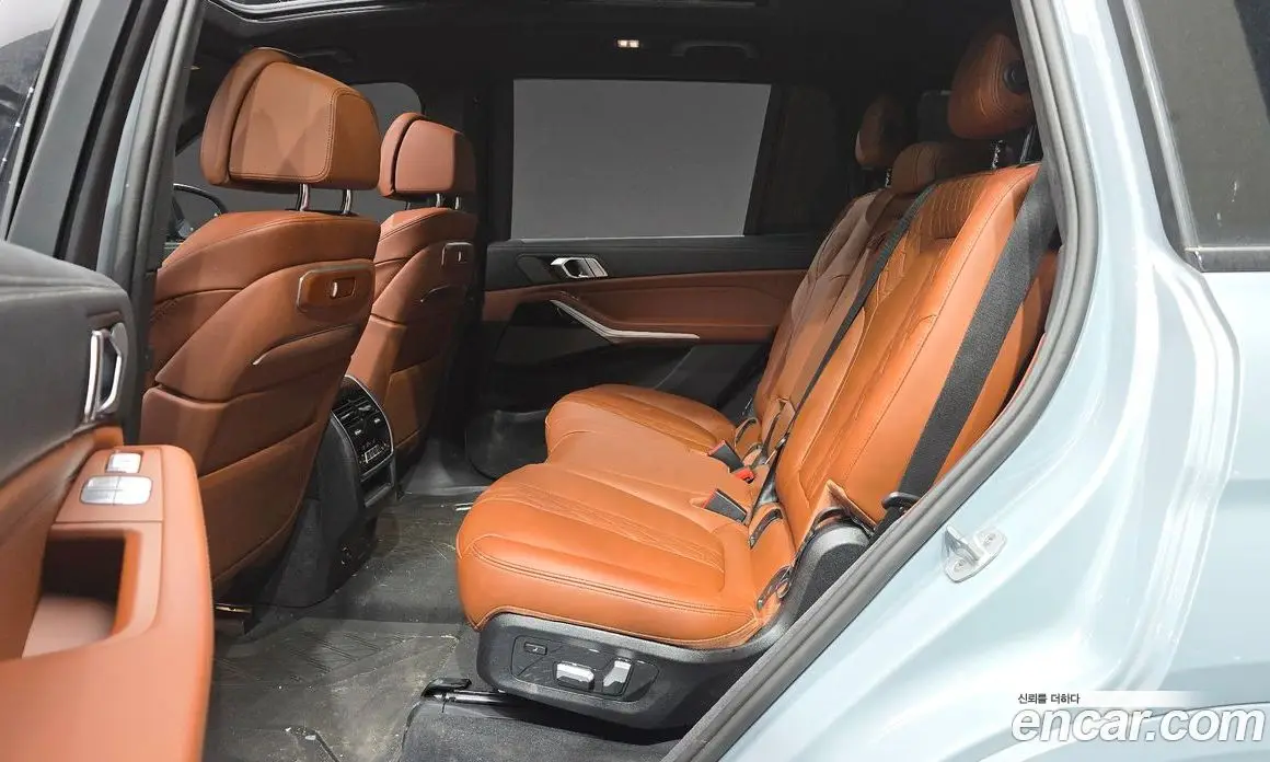 BMW X7 2024 3.0 автомат (гидро), фото 18