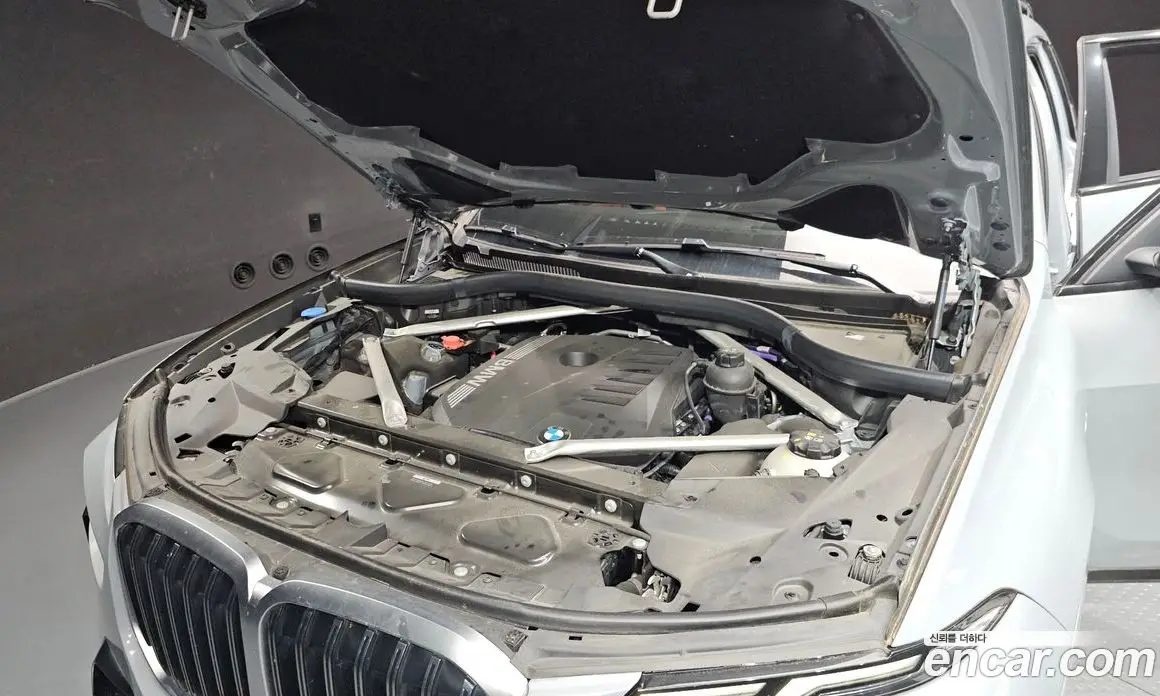 BMW X7 2024 3.0 автомат (гидро), фото 6
