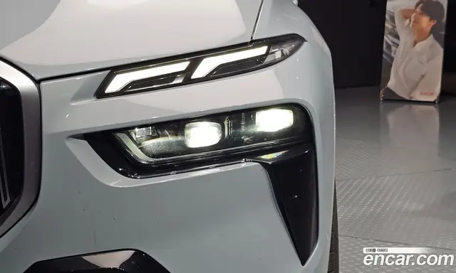 BMW X7 2024 3.0 автомат (гидро), миниатюра 8