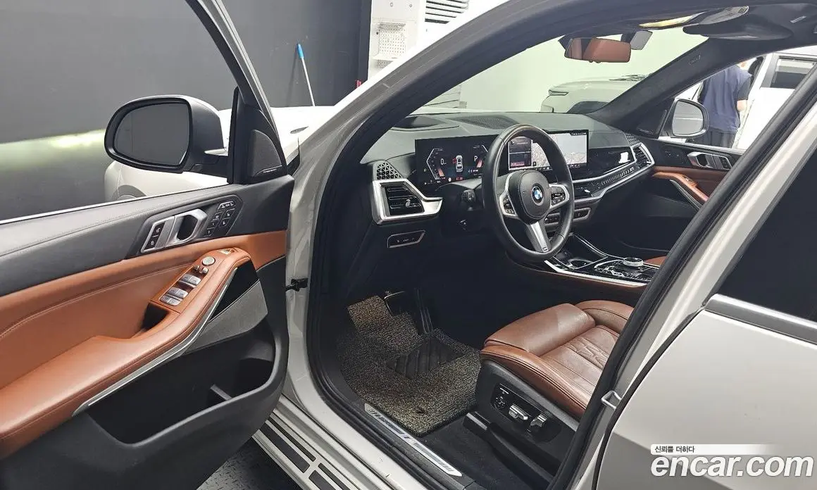 BMW X7 2024 3.0 автомат (гидро), фото 13