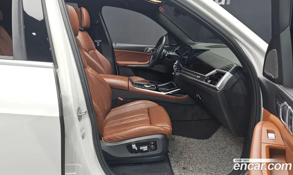 BMW X7 2024 3.0 автомат (гидро), фото 16