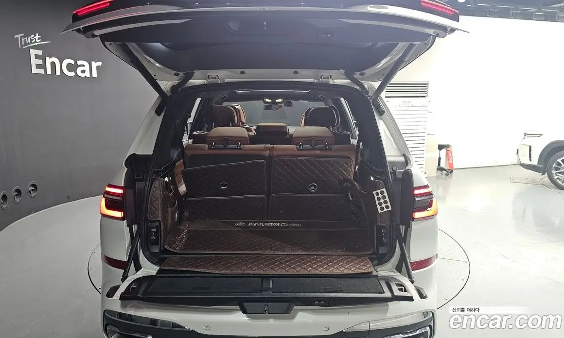 BMW X7 2024 3.0 автомат (гидро), фото 26