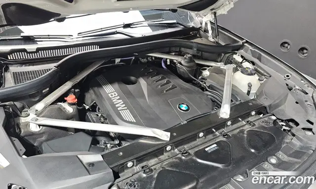 BMW X7 2024 3.0 автомат (гидро), миниатюра 6