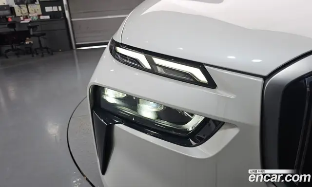 BMW X7 2024 3.0 автомат (гидро), миниатюра 8