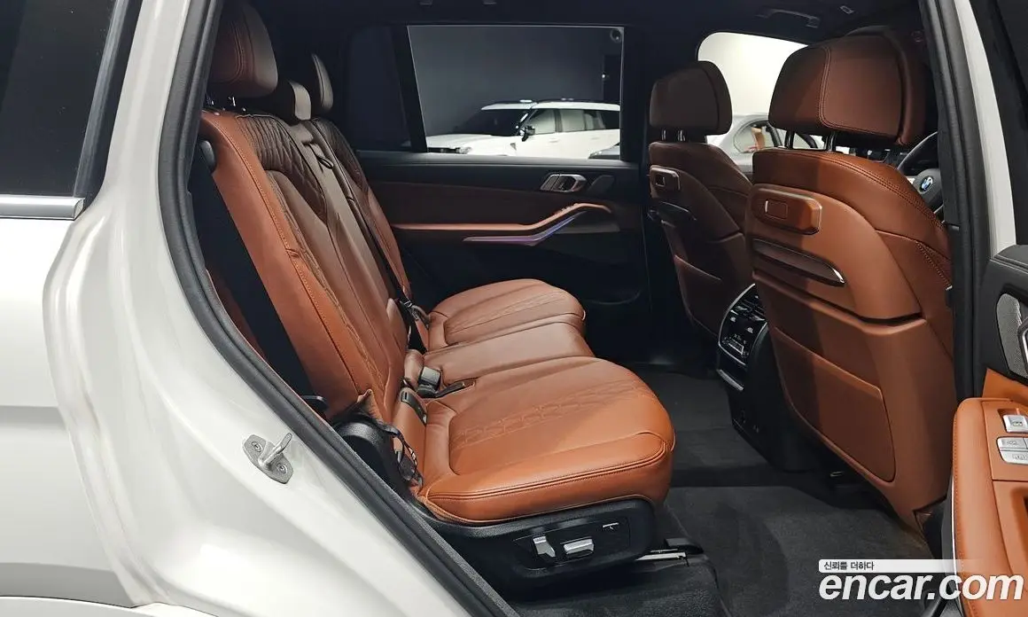 BMW X7 2025 3.0 автомат (гидро), фото 16