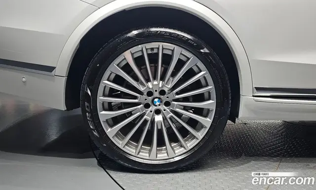 BMW X7 2025 3.0 автомат (гидро), миниатюра 4