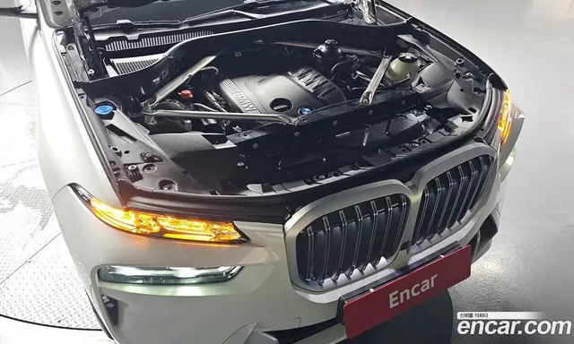 BMW X7 2025 3.0 автомат (гидро), миниатюра 5