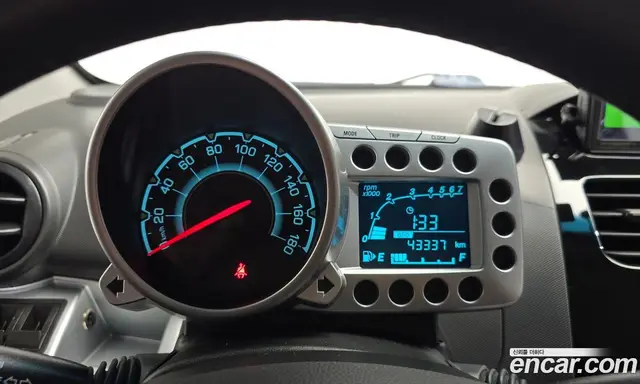Chevrolet Spark 2012 1.0 автомат (гидро), миниатюра 8
