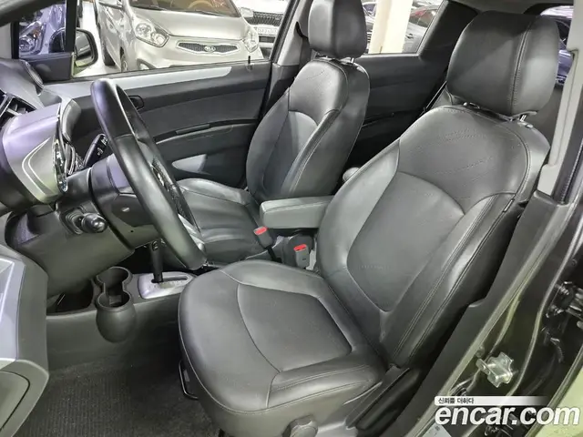 Chevrolet Spark 2013 1.0 автомат (гидро), миниатюра 7