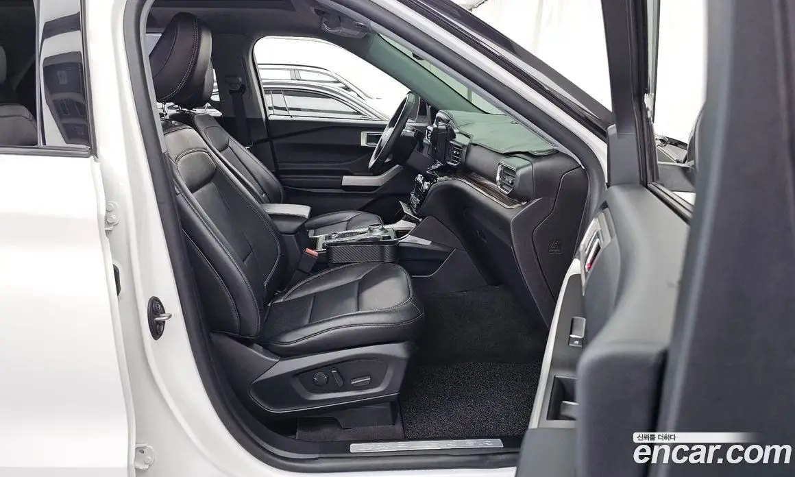 Ford Explorer 2022 3.3 автомат (гидро), фото 17