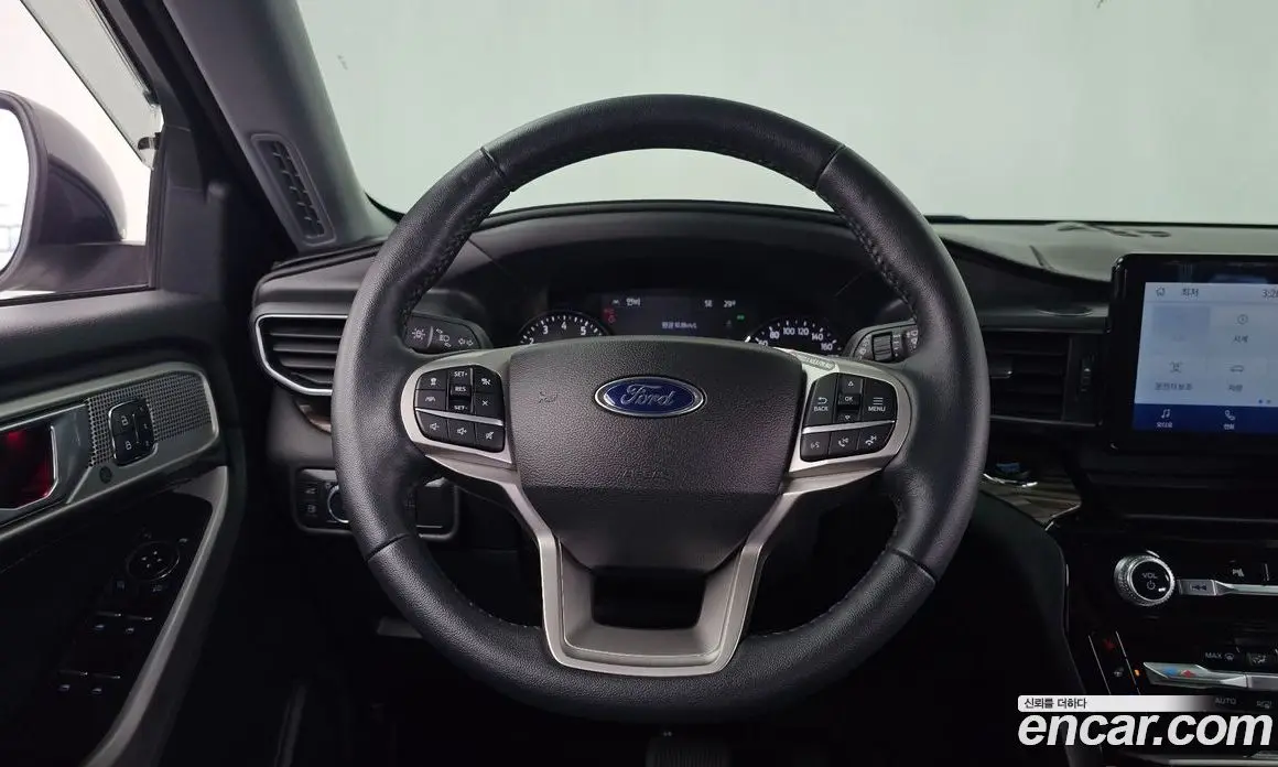 Ford Explorer 2022 3.3 автомат (гидро), фото 19
