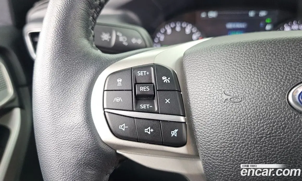 Ford Explorer 2022 3.3 автомат (гидро), фото 28